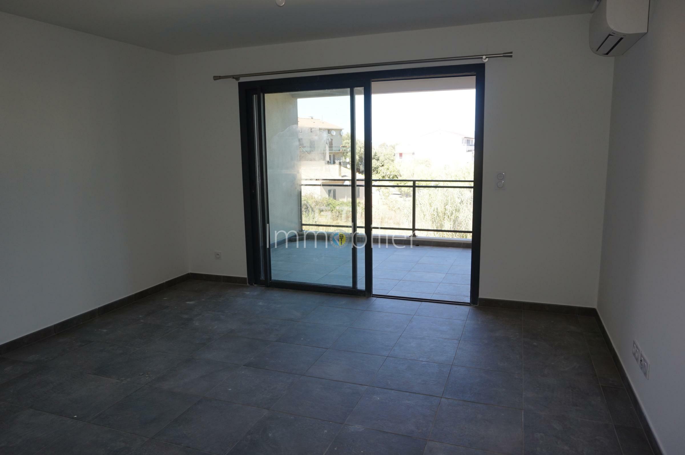 LOCATION A L'ANNEE PORTO VECCHIO